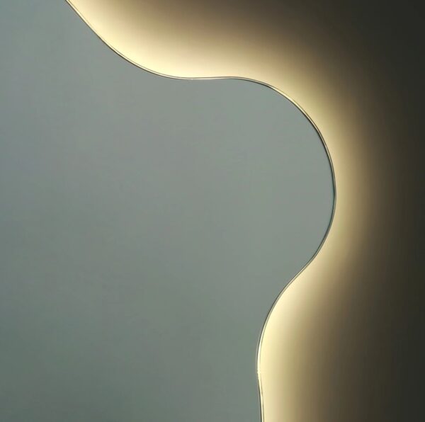 KUMA Bathroom LED Vanity Mirror - LM90112 - Image 3